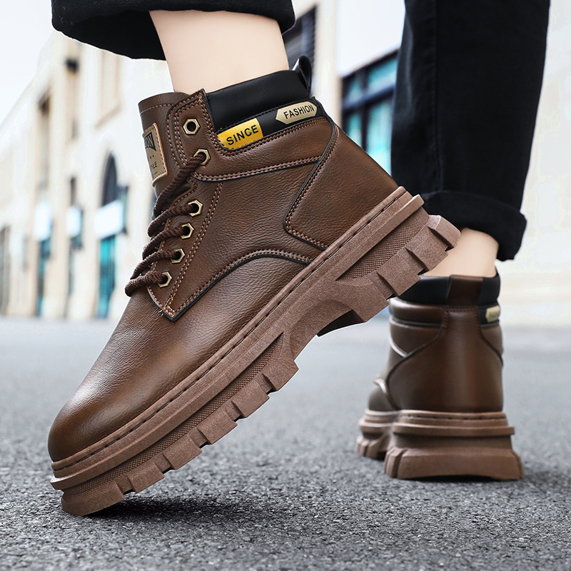 Stivali da Uomo in Pelle alla  - Men'S Shoes Hey Dude recensione e prezzo