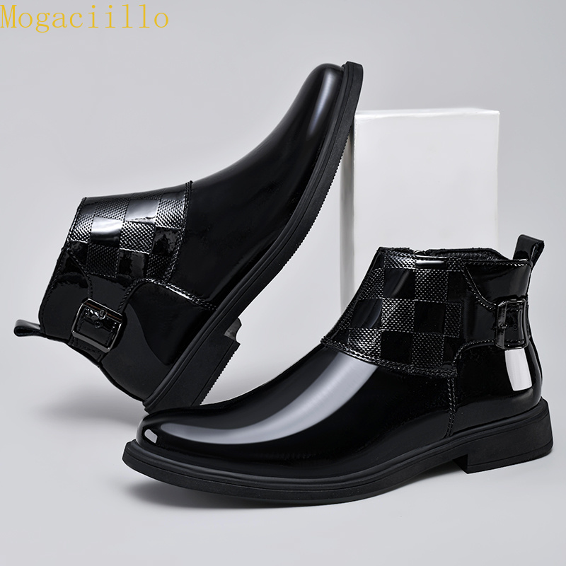Stivaletti Chelsea da Uomo in  - Men'S Shoes Hey Dude recensione e prezzo